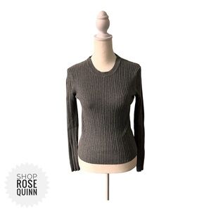 FOREVER 21 | Gray Knitted Long Sleeve Size M